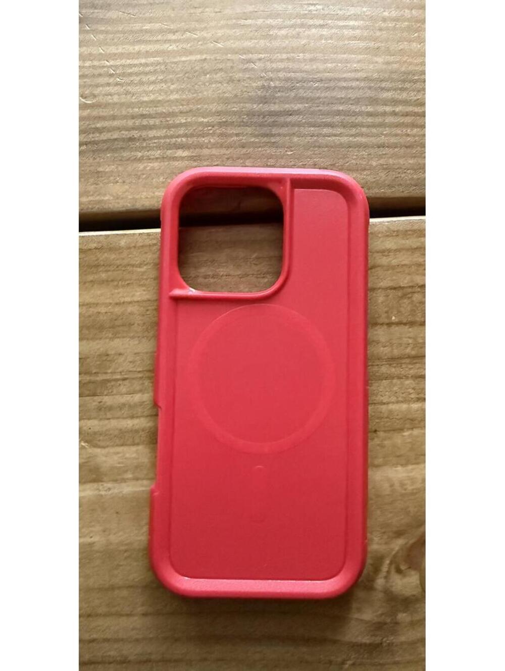 Red Protective Silicone Case for iPhone 16 Pro